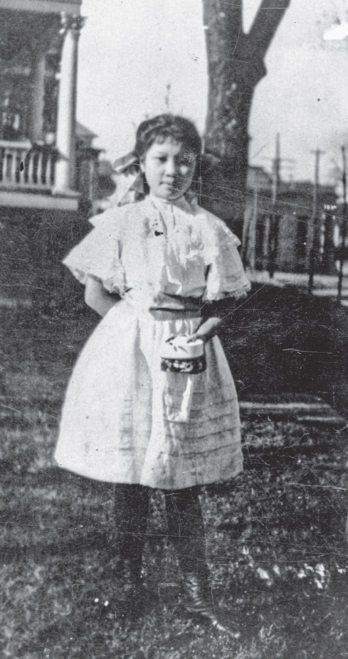 约1908年宋美龄在美国求学时期的照片
